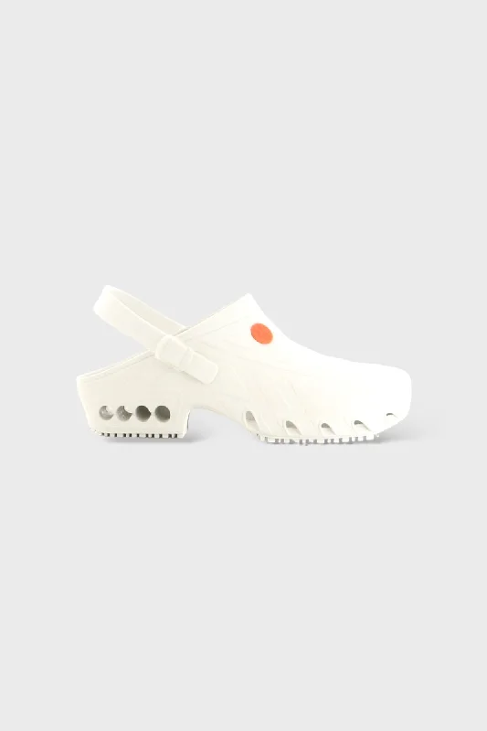 OXYCLOG - AUTOCLAVABLE OPERATING ROOM CLOGS WITH NON-SLIP OUTSOLE